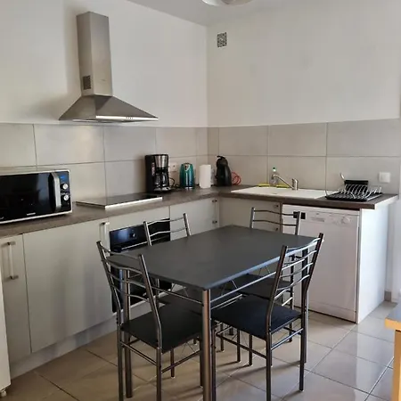 Apartment Location T4 Bas De *